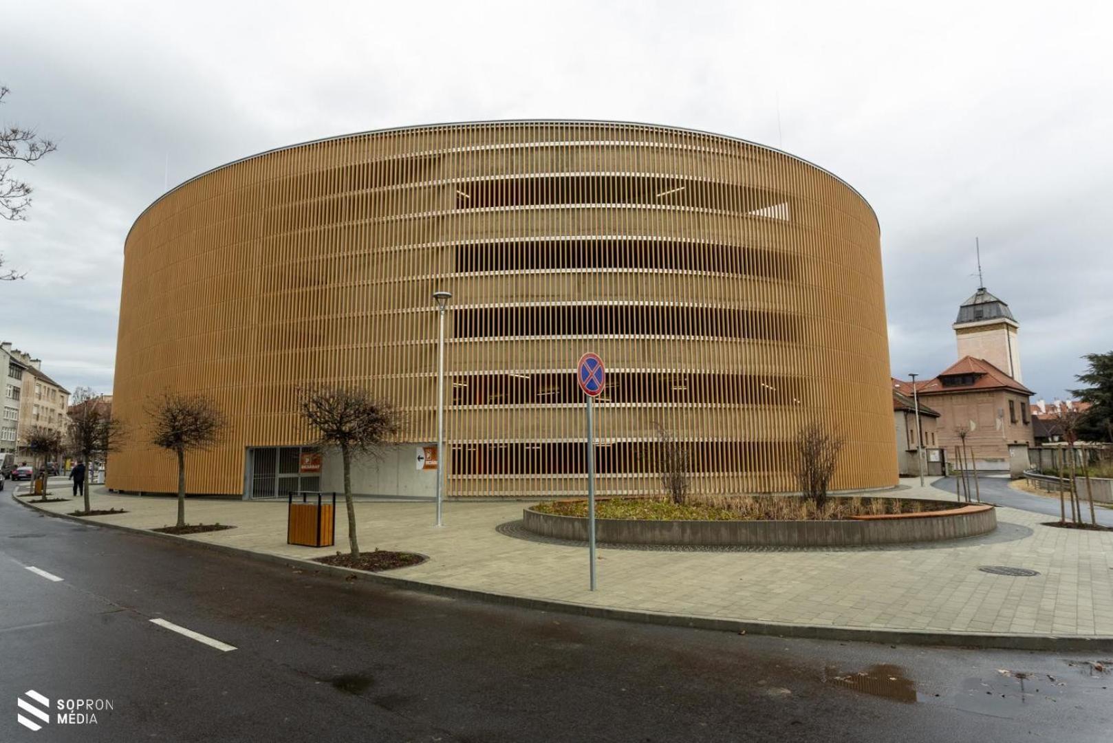 Luna City Apartman Lejlighed Sopron Eksteriør billede