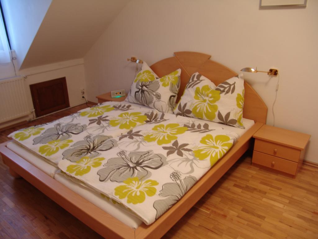 Luna City Apartman Lejlighed Sopron Eksteriør billede