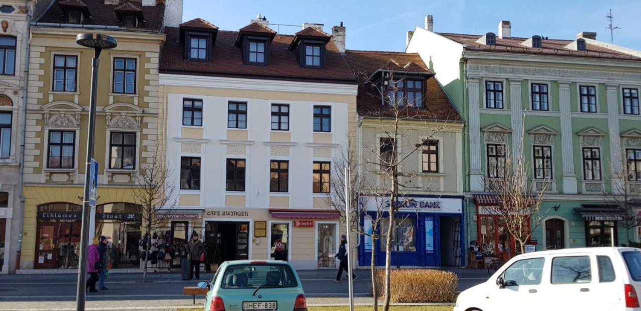 Luna City Apartman Lejlighed Sopron Eksteriør billede